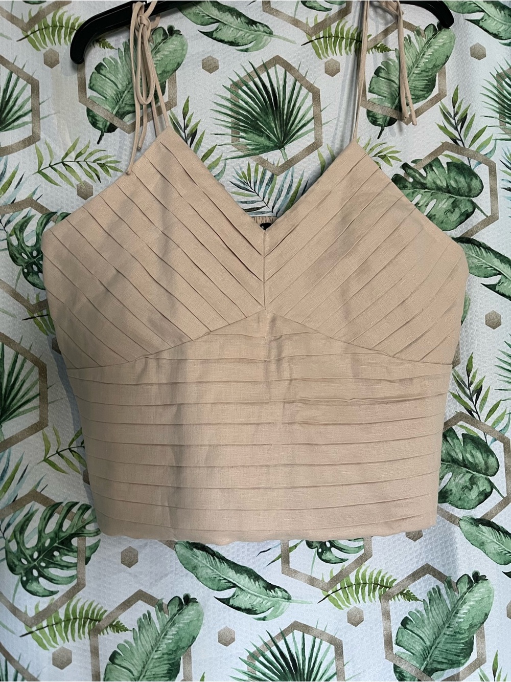 Express Beige Pleated V-Neck Cropped Tank